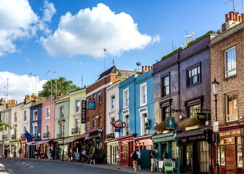 Il mercato di antiquariato di Portobello Road, Notting Hill, Londra. ©QQ7/Shutterstock