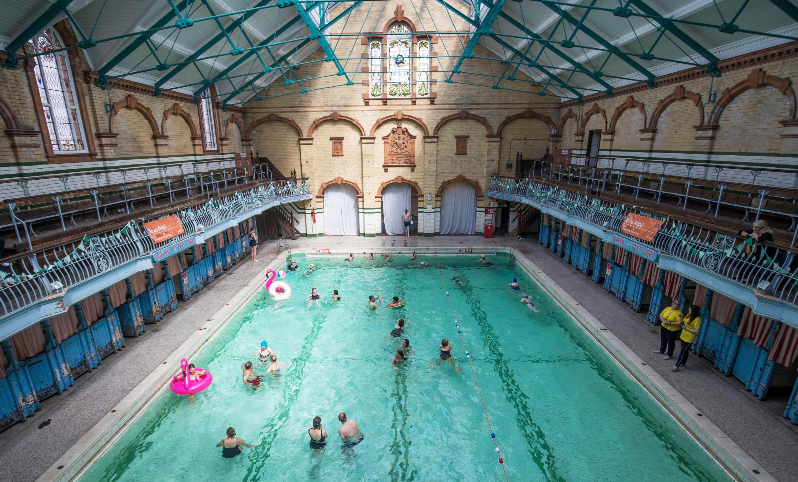 Tuffatevi negli storici Victoria Baths © PA Images/Alamy