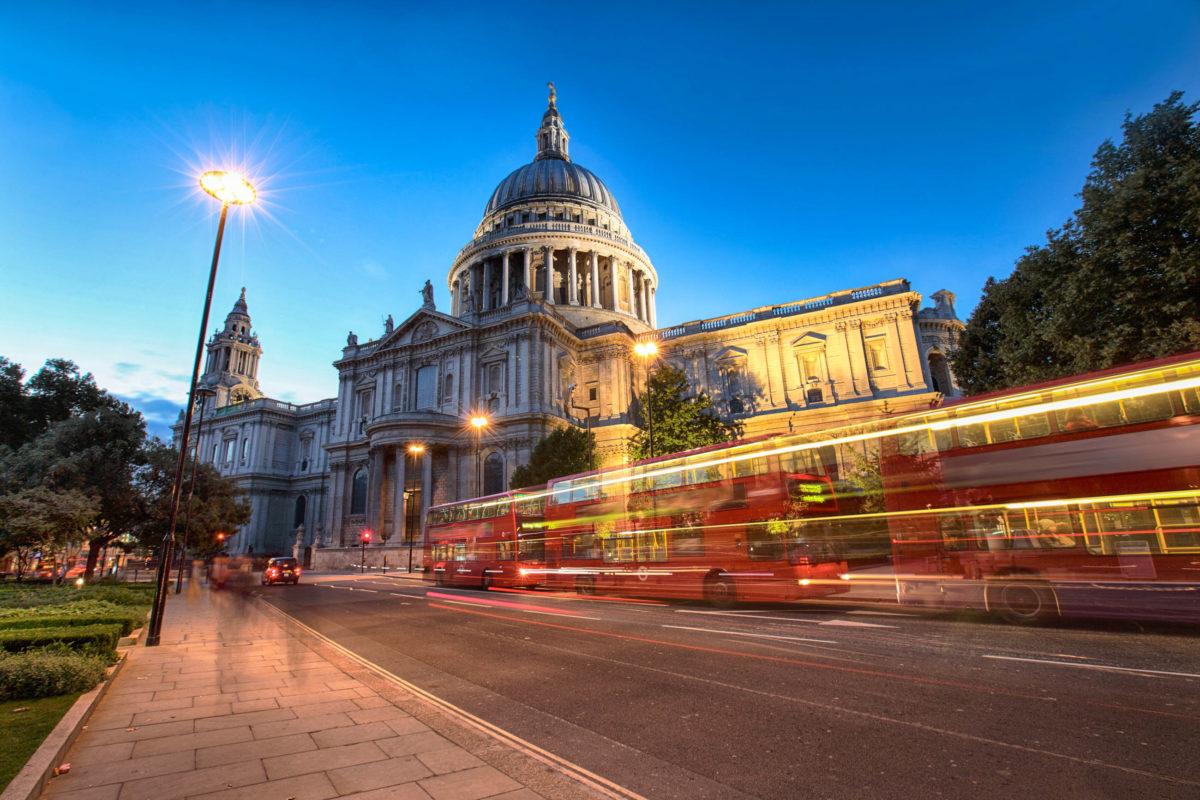 St Paul's Cathedral was built as a new Episcopal church during London's rebuilding after the devastating fire in the city centre in 1666 - © Pavel Rumme / Shutterstock